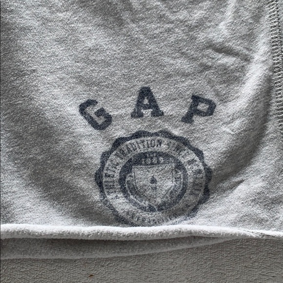 Gap Drawstring Shorts - Picture 2 of 6